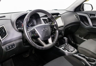 Подержанный автомобиль Hyundai Creta 2017 года (7 фото)
