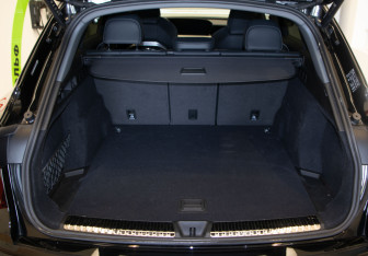 Подержанный автомобиль Audi Q5 2025 года (32 фото)