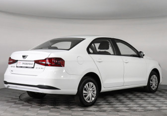 Подержанный автомобиль Jetta VA3 2022 года (5 фото)