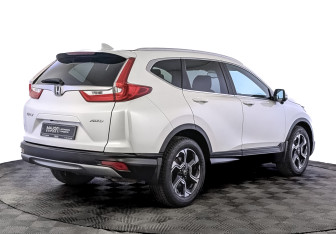 Подержанный автомобиль Honda CR-V 2019 года (5 фото)