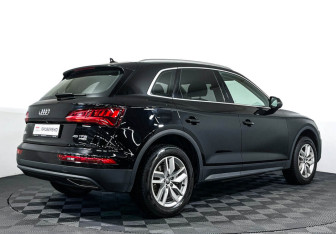 Подержанный автомобиль Audi Q5 2018 года (5 фото)