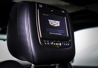 Подержанный автомобиль Cadillac Escalade Suv 2018 года (14 фото)