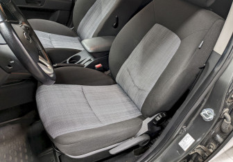 Подержанный автомобиль Kia Ceed Hatchback 2012 года (14 фото)