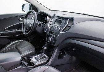 Подержанный автомобиль Hyundai Santa Fe 2016 года (9 фото)