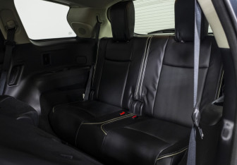 Подержанный автомобиль Infiniti QX60 2016 года (14 фото)