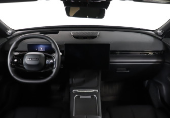 Подержанный автомобиль Omoda C7 2025 года (12 фото)
