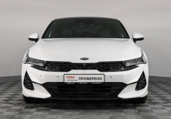 Подержанный автомобиль Kia K5 2020 года (2 фото)