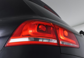 Подержанный автомобиль Volkswagen Touareg 2010 года (21 фото)