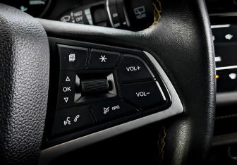 Подержанный автомобиль Москвич 3 2023 года (29 фото)