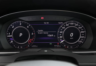 Подержанный автомобиль Volkswagen Arteon 2019 года (14 фото)
