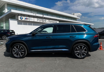Подержанный автомобиль Geely Monjaro 2023 года (8 фото)