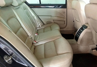 Подержанный автомобиль Skoda Superb Liftback 2010 года (10 фото)