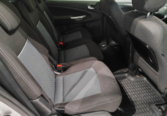 Подержанный автомобиль Ford Galaxy 2011 года (11 фото)