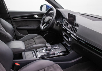 Подержанный автомобиль Audi Q5 2018 года (9 фото)