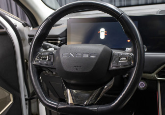 Подержанный автомобиль Exeed TXL 2022 года (17 фото)