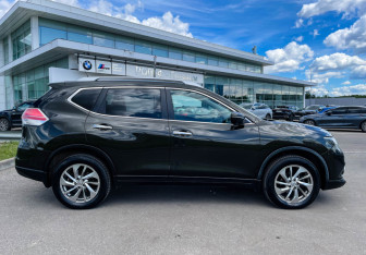 Подержанный автомобиль Nissan X-Trail 2016 года (4 фото)