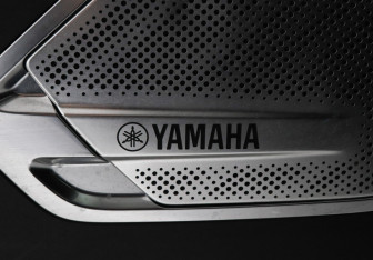 Подержанный автомобиль Zeekr 001 2023 года (18 фото)