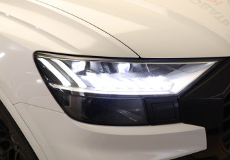 Подержанный автомобиль Audi Q8 2019 года (33 фото)