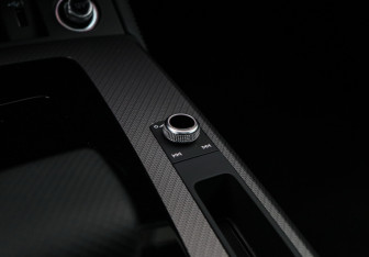 Подержанный автомобиль Audi Q5 2025 года (23 фото)