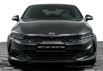 Подержанный автомобиль Kia K5 2020 года (2 фото)