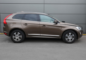 Подержанный автомобиль Volvo XC60 2015 года (4 фото)