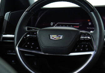Подержанный автомобиль Cadillac Escalade Suv 2025 года (14 фото)