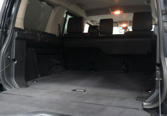 Подержанный автомобиль Land Rover Discovery 2012 года (14 фото)