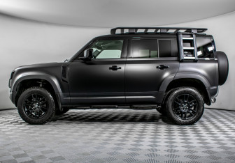 Подержанный автомобиль Land Rover Defender Suv 2021 года (8 фото)