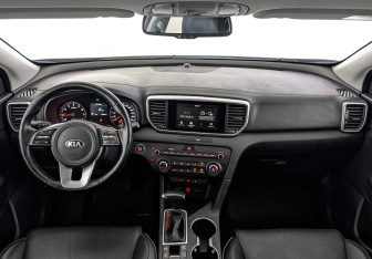 Подержанный автомобиль Kia Sportage 2018 года (14 фото)