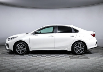 Подержанный автомобиль Kia Cerato Sedan 2020 года (8 фото)
