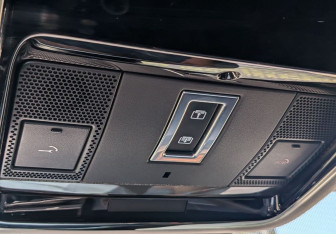 Подержанный автомобиль Land Rover Range Rover Velar 2018 года (14 фото)