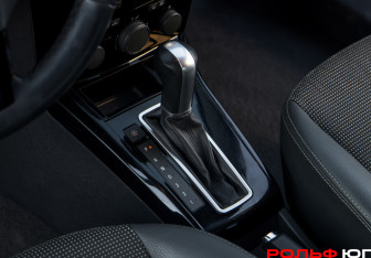 Подержанный автомобиль Opel Astra Sedan 2011 года (12 фото)