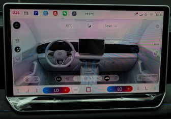 Подержанный автомобиль Volkswagen Tiguan 2025 года (23 фото)