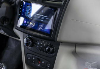 Подержанный автомобиль Renault Logan Sedan 2017 года (11 фото)