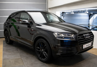 Подержанный автомобиль Audi Q7 2019 года (3 фото)