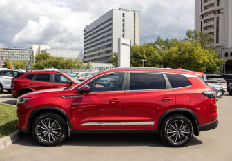 Подержанный автомобиль Chery Tiggo 8 Pro Max 2022 года (6 фото)