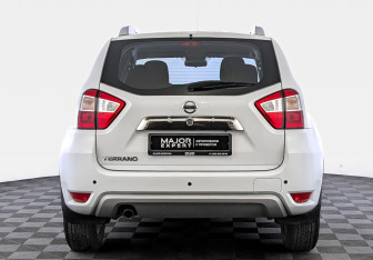 Подержанный автомобиль Nissan Terrano 2020 года (6 фото)