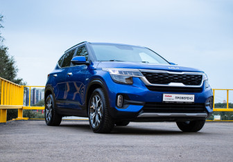 Подержанный автомобиль Kia Seltos 2022 года (3 фото)