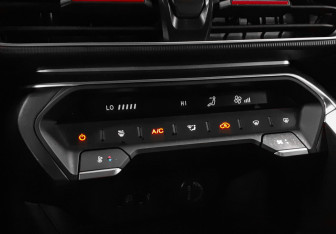 Подержанный автомобиль Kaiyi E5 2023 года (16 фото)