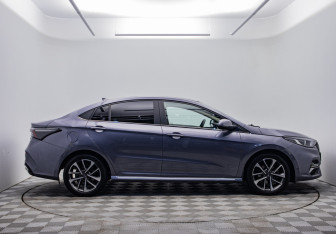 Подержанный автомобиль Omoda S5 2023 года (4 фото)