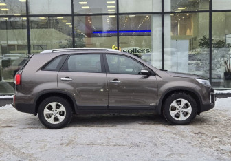 Подержанный автомобиль Kia Sorento 2018 года (4 фото)