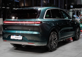 Подержанный автомобиль LiXiang L6 2024 года (4 фото)