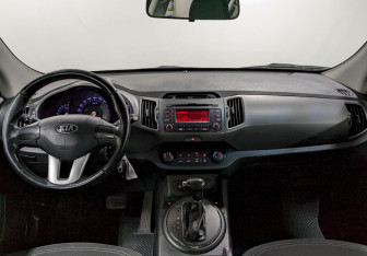 Подержанный автомобиль Kia Sportage 2012 года (22 фото)