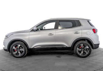 Подержанный автомобиль Chery Tiggo 4 Pro 2023 года (8 фото)