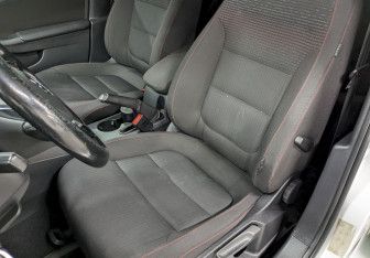 Подержанный автомобиль Volkswagen Jetta Sedan 2017 года (14 фото)