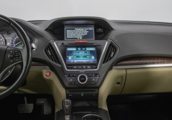 Подержанный автомобиль Acura MDX 2014 года (13 фото)