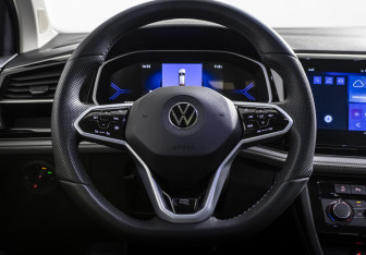 Подержанный автомобиль Jetta VS7 2023 года (11 фото)