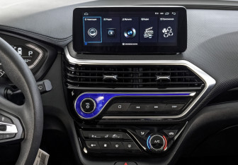Подержанный автомобиль Changan Alsvin 2023 года (17 фото)