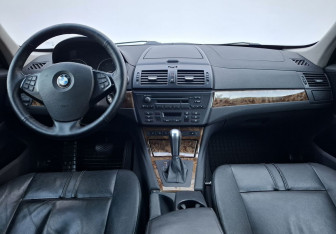 Подержанный автомобиль BMW X3 2006 года (12 фото)