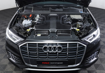 Подержанный автомобиль Audi Q7 2020 года (9 фото)